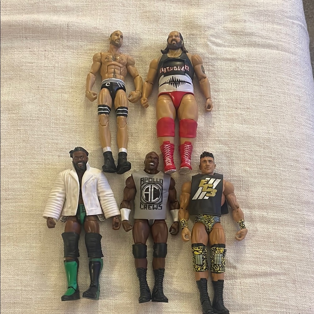 WWE Elite set (5) wrestlingling figures EUC
